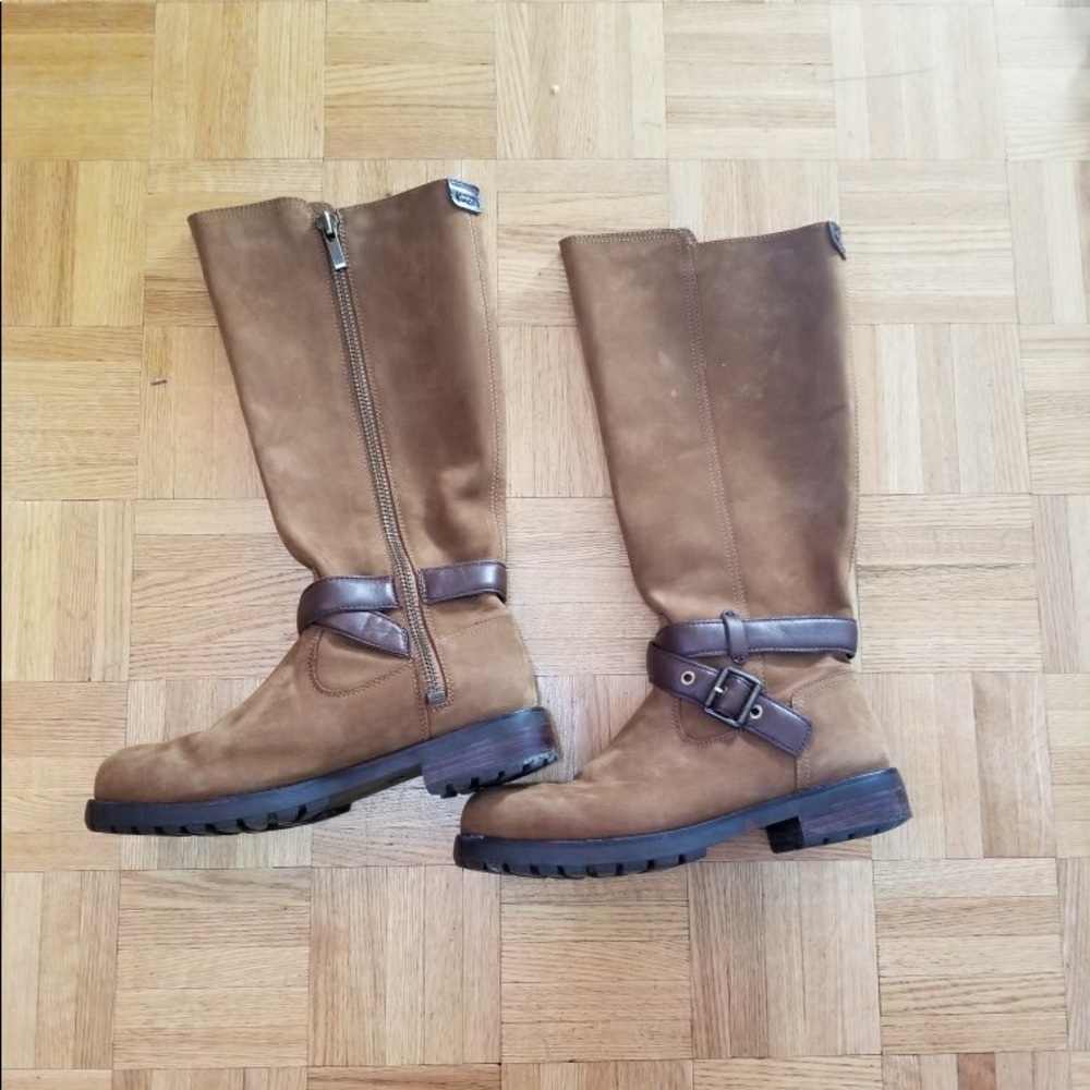 Ugg boots size 9